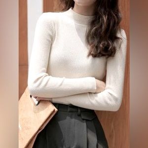 Off white long sleeve knitted Tee